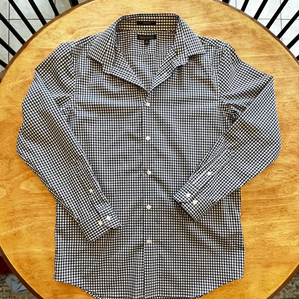 Banana Republic standard fit button down Gingham Navy Blue Shirt